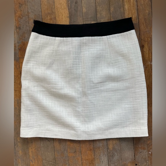 Karl Lagerfeld Paris Mini Skirt - Picture 5 of 5